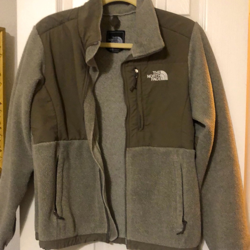 North Face - Picture 2 of 8